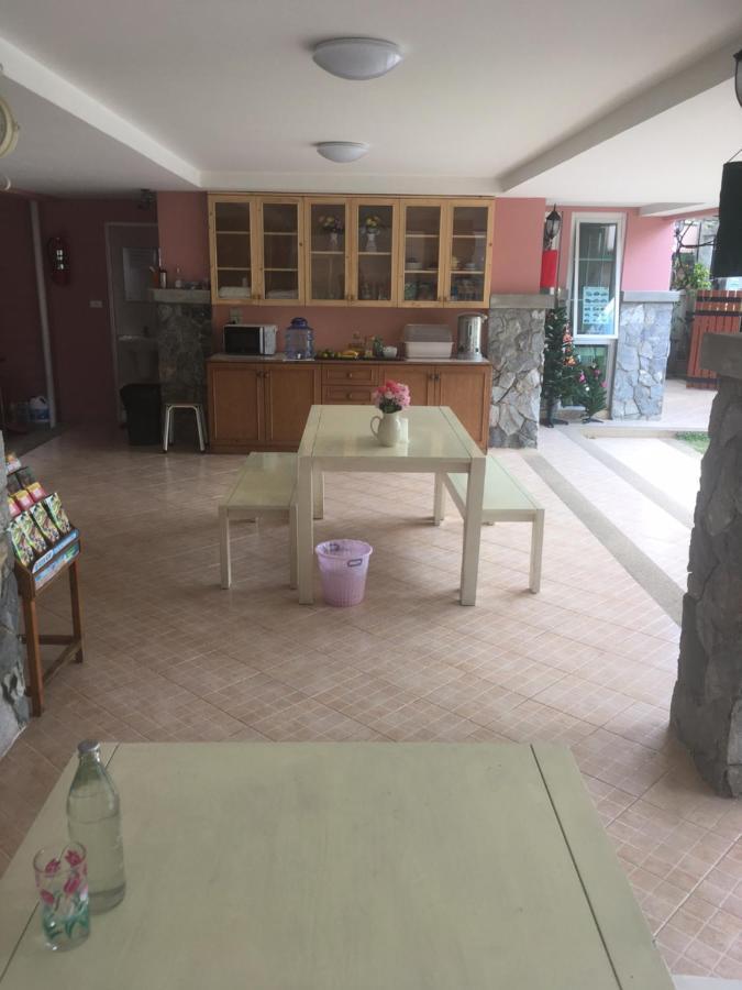 ホテル Triple Palms House チエンマイ エクステリア 写真