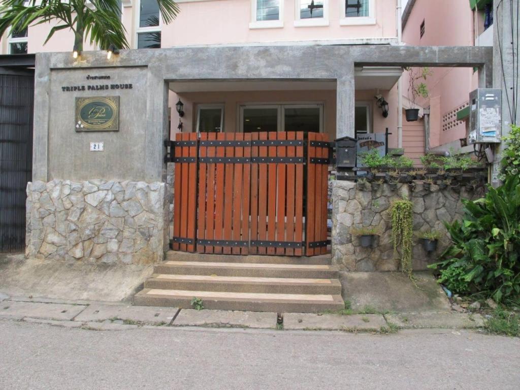 ホテル Triple Palms House チエンマイ エクステリア 写真