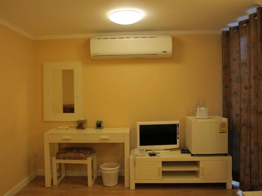 ホテル Triple Palms House チエンマイ エクステリア 写真